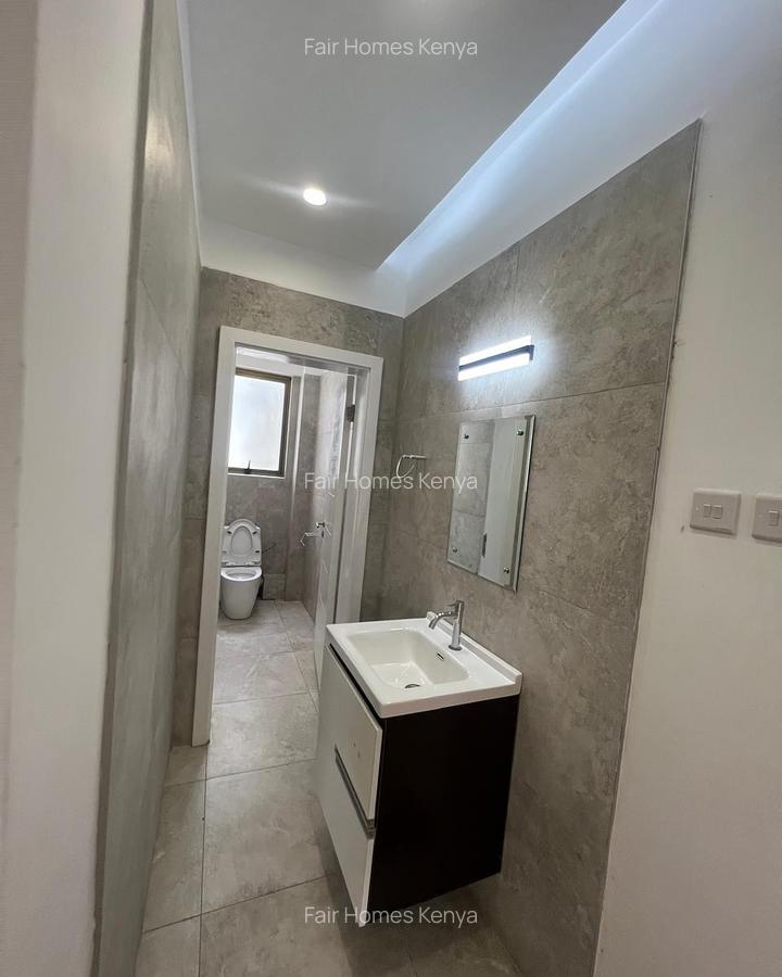 4 Bed Apartment with En Suite at Hatheru Road - 6