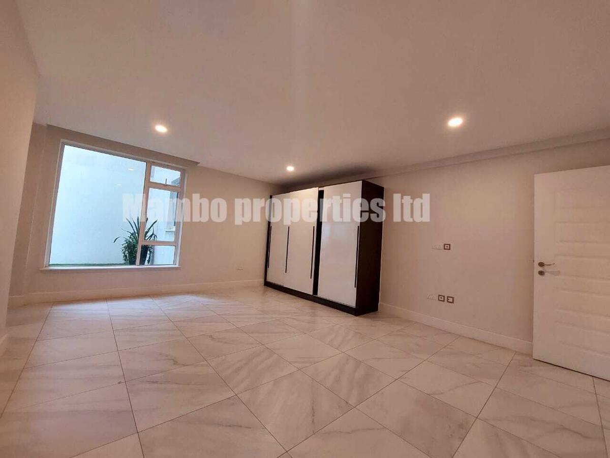 3 Bed Apartment with En Suite at Rhapta Rd - 18