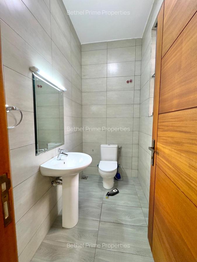 6 Bed Townhouse with En Suite in Nyari - 14