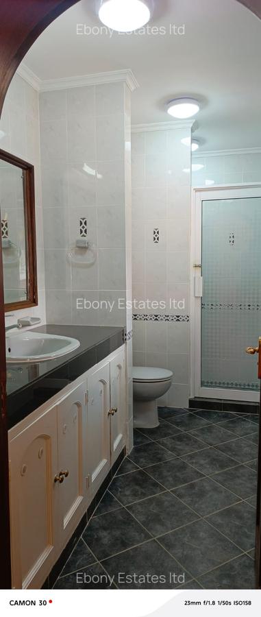 10 Bed Townhouse with En Suite in Lavington - 14