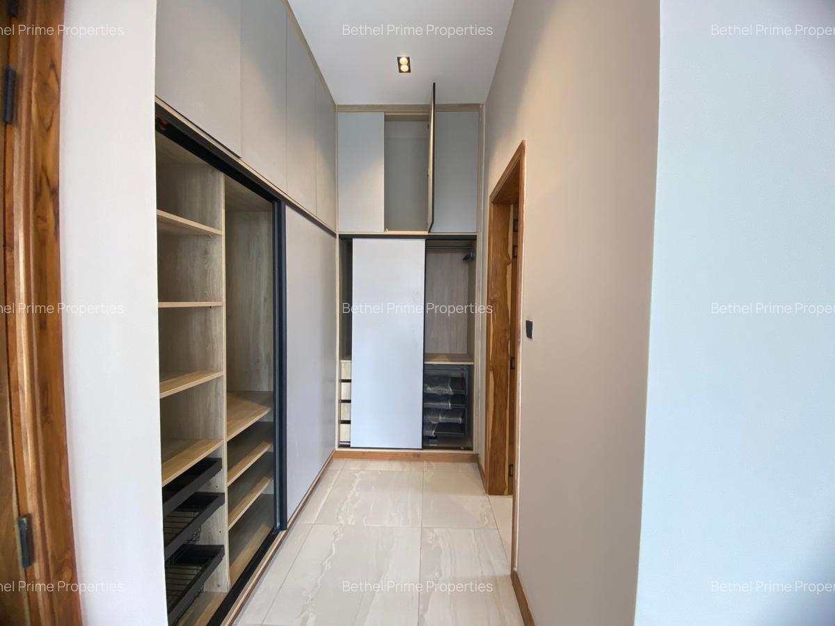 4 Bed Apartment with En Suite in Loresho - 14