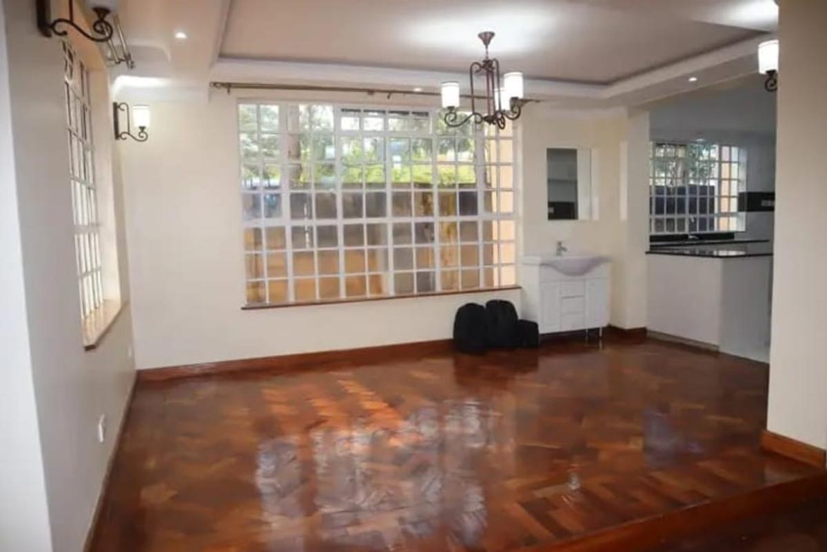 5 Bed Townhouse with En Suite in Lavington - 8