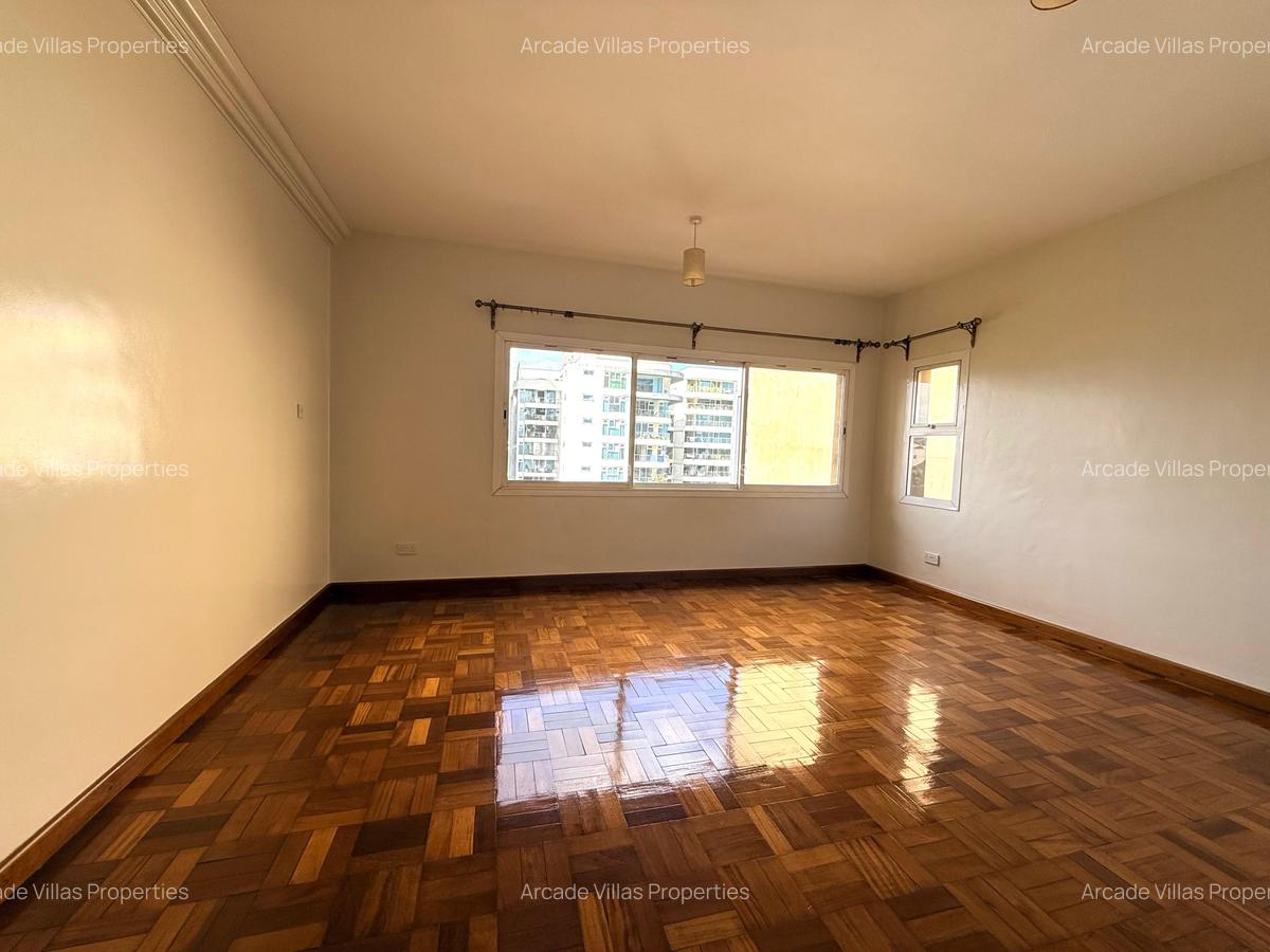 3 Bed Apartment with En Suite in Kileleshwa - 11