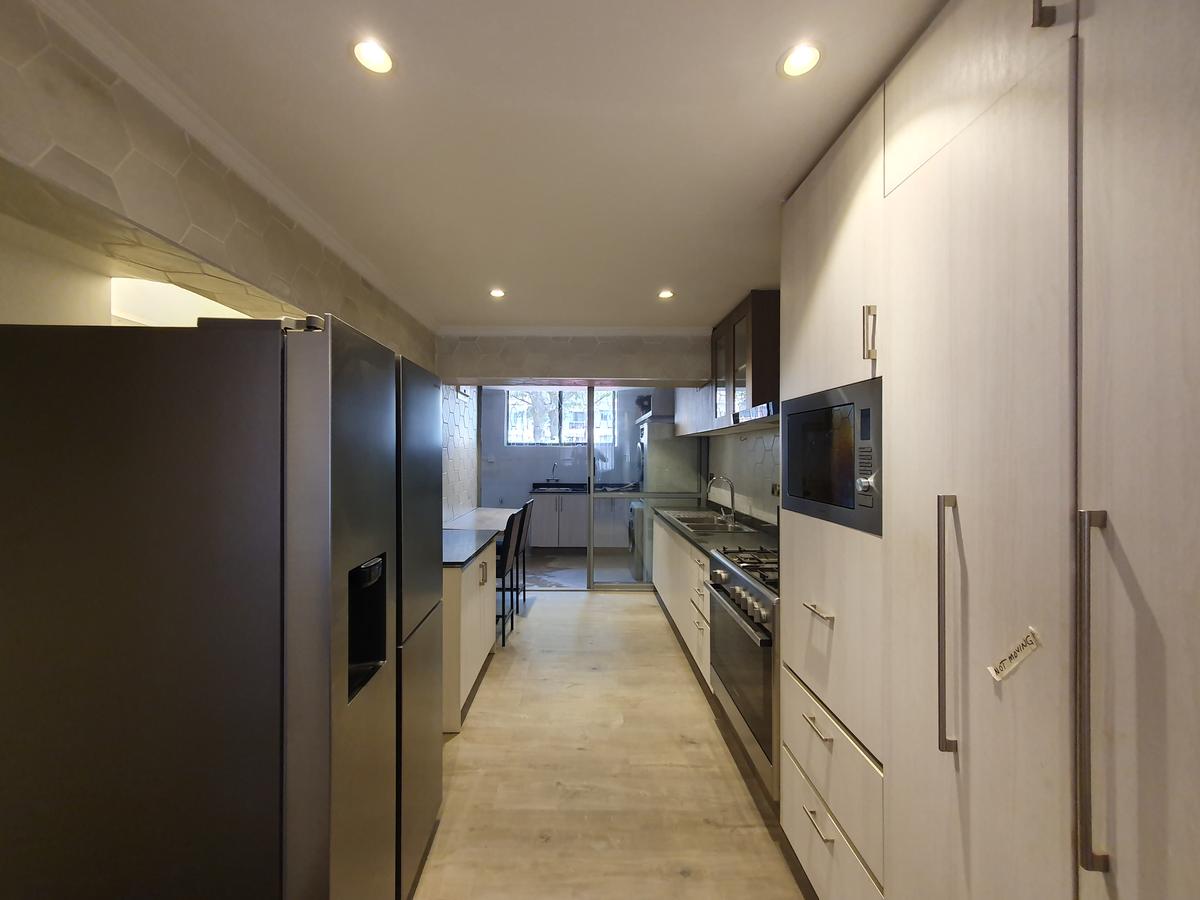 4 Bed House with En Suite in Parklands - 6