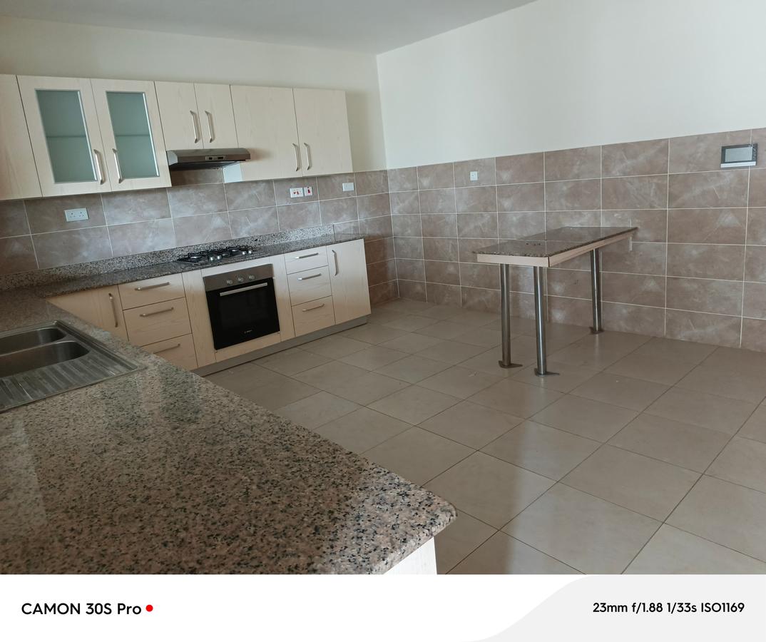 3 Bed Apartment with En Suite at Westlands - 18 3 Bed Apartment with En Suite at Westlands - 18