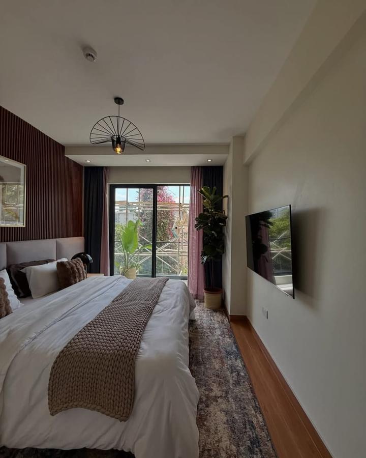 3 Bed Apartment with En Suite in Riverside - 5