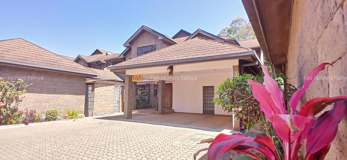 4 Bed House with En Suite at Lavington Green - 13