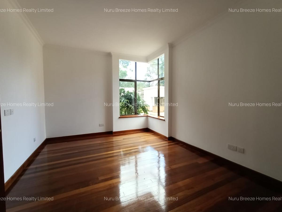 4 Bed Townhouse with En Suite in Lavington - 20