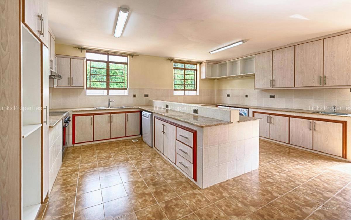 4 Bed Townhouse with En Suite at Karen - 13