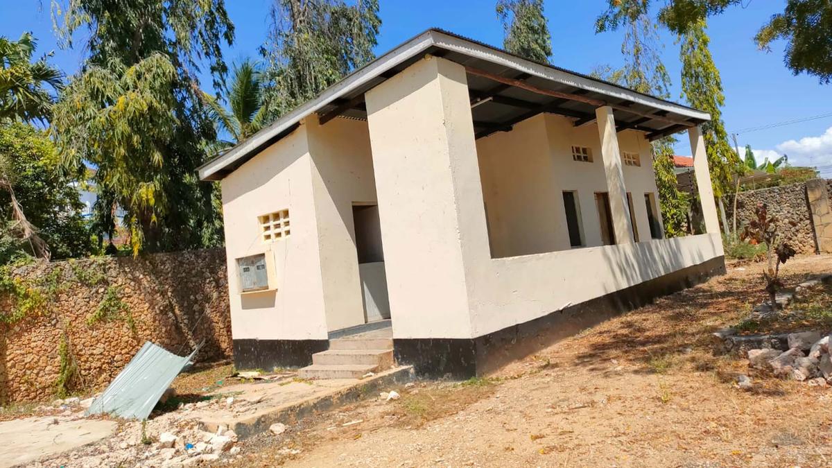 3 Bed House with Staff Quarters in Nyali Area - 4