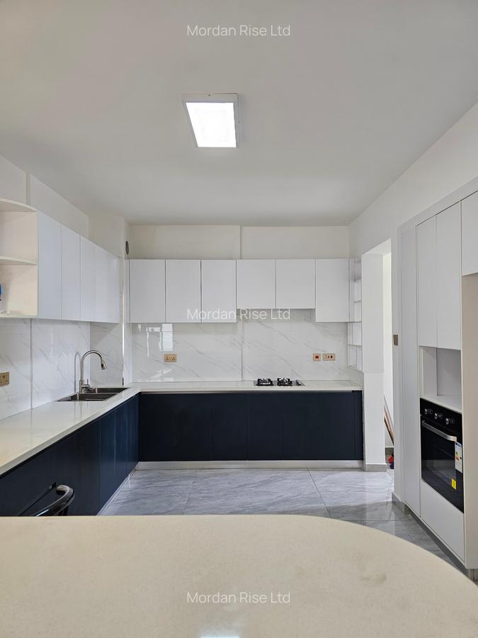 4 Bed Apartment with En Suite in Lavington - 5