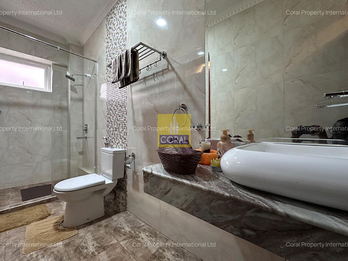 4 Bed Apartment in Parklands - 11