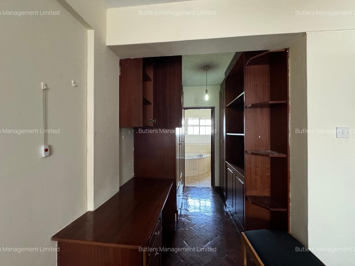 Serviced 2 Bed Apartment with En Suite in Brookside - 12