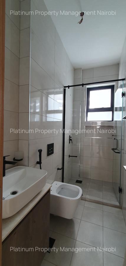 2 Bed Apartment with En Suite at Brookside - 14