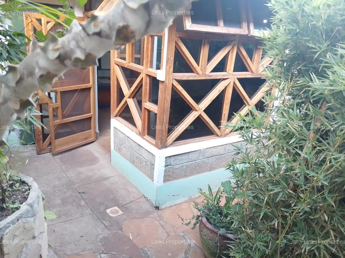 1 Bed House with En Suite at Karen - 1