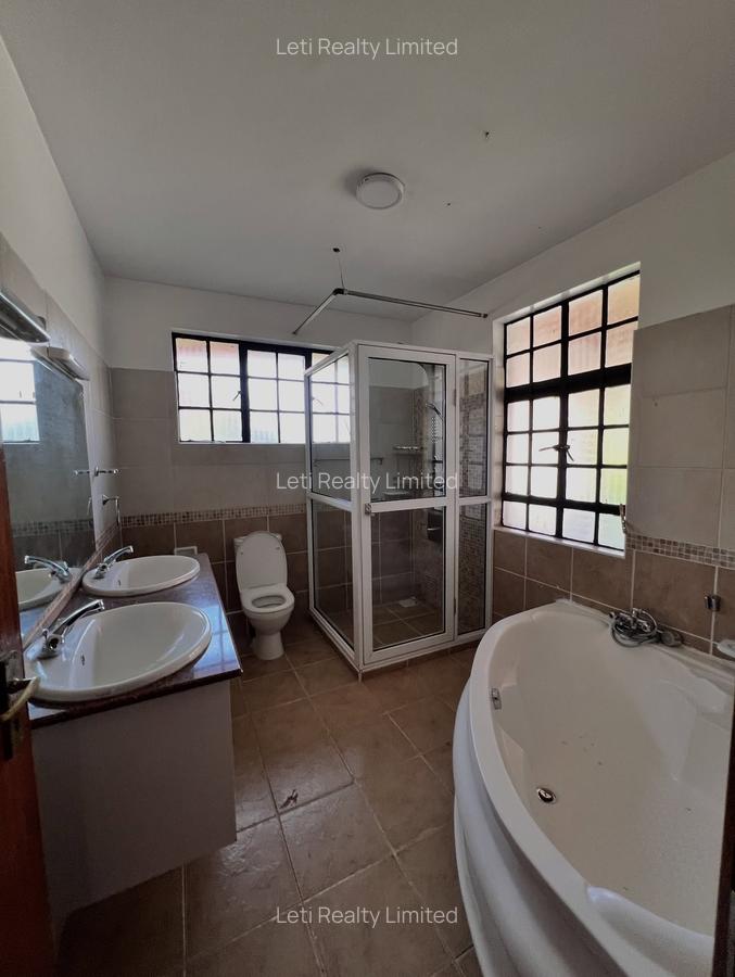 5 Bed Townhouse with En Suite in Kileleshwa - 7
