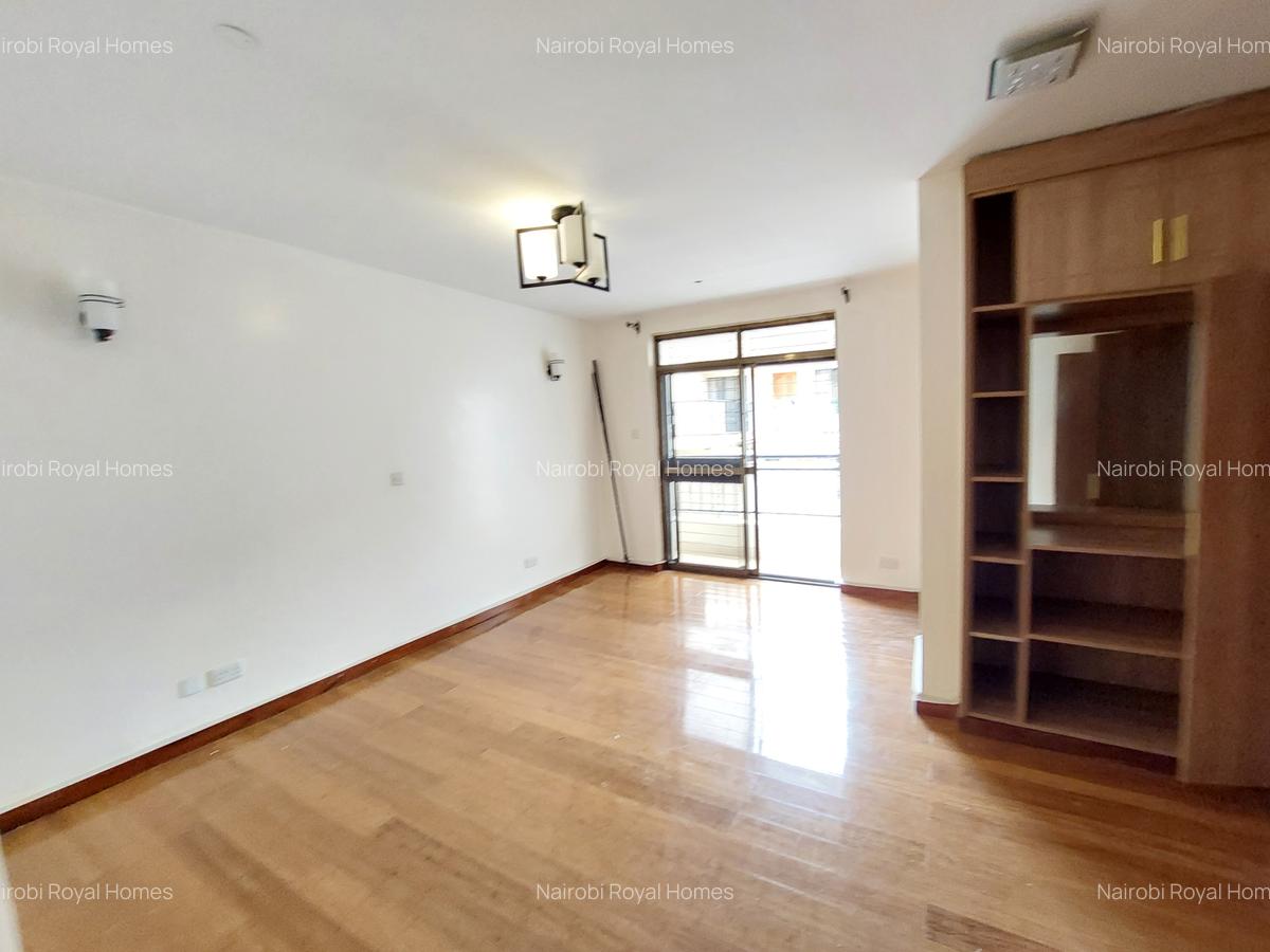 5 Bed Townhouse with En Suite at Convent Drive - 16