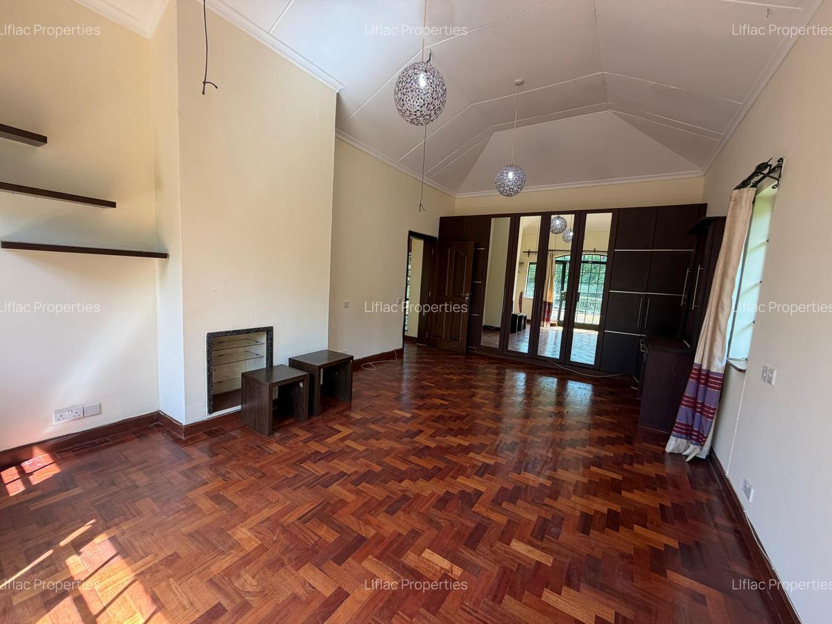 5 Bed Townhouse with En Suite in Runda - 17