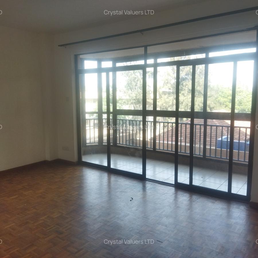 3 Bed Apartment with En Suite in Upper Hill - 3