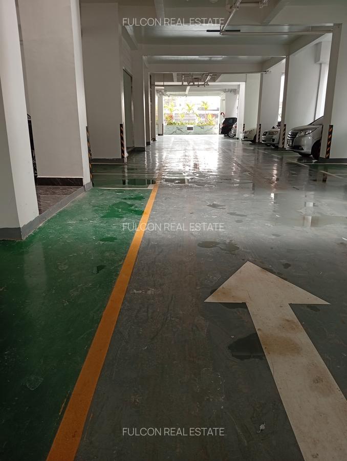 1 Bed Apartment with Swimming Pool in Kilimani - 9