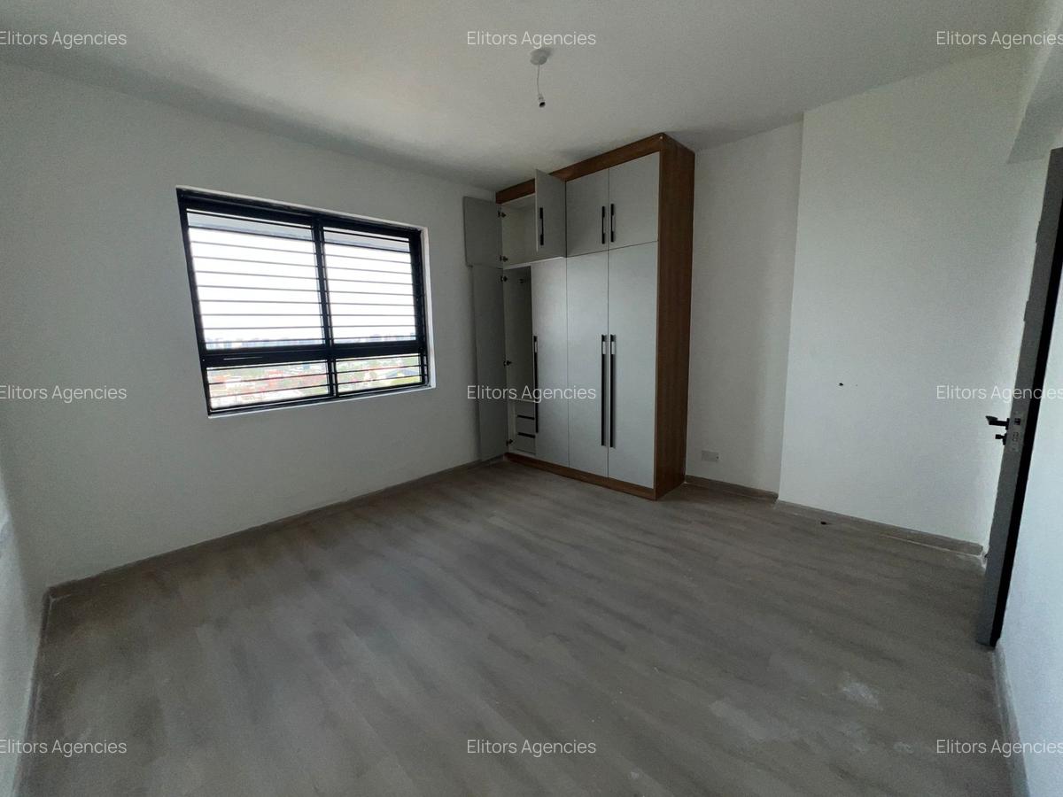 4 Bed Apartment with En Suite at 5Th Parklands - 9