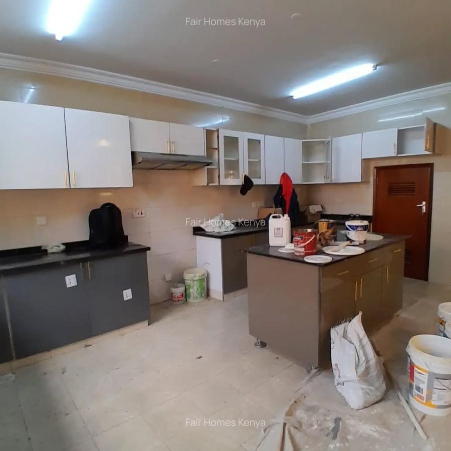 5 Bed Townhouse with En Suite at Amboseli Road - 7