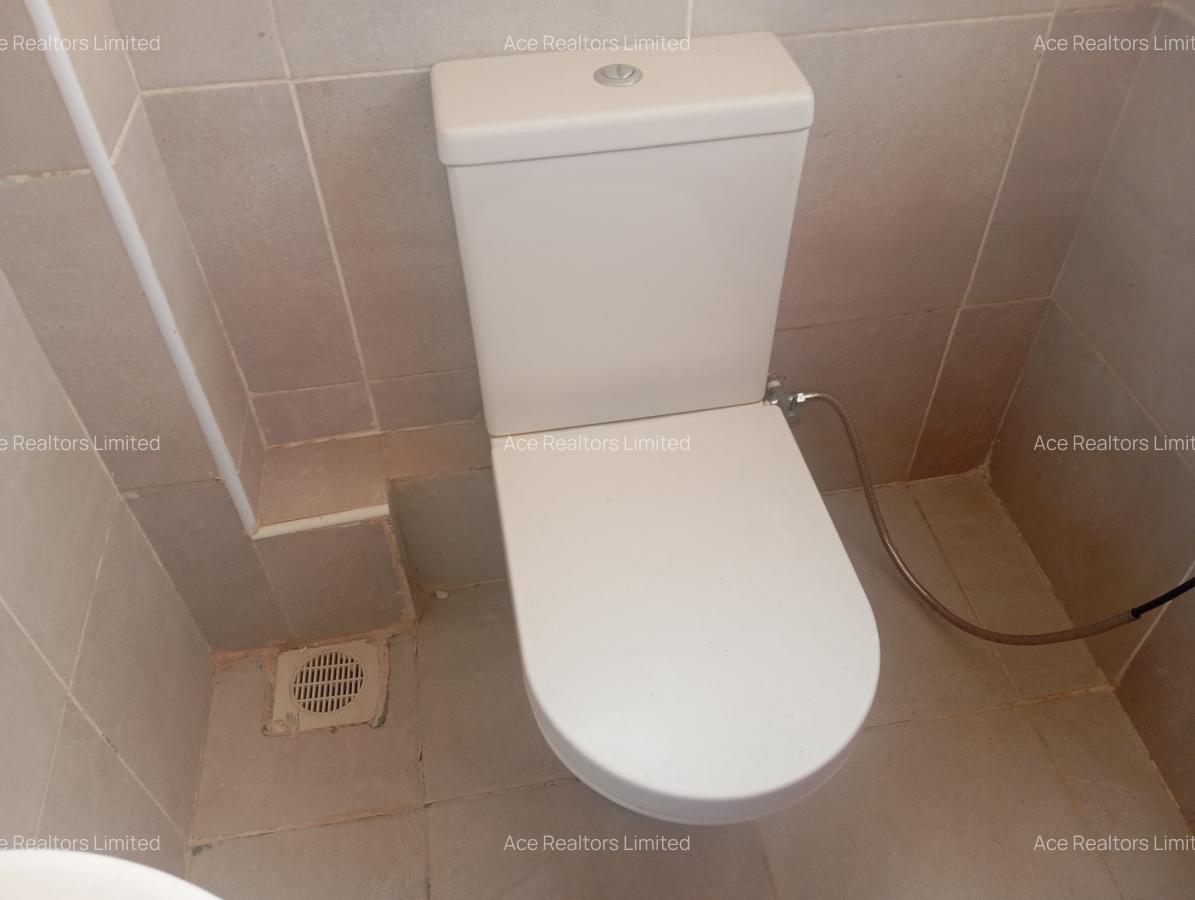 4 Bed Apartment with En Suite at Parklands - 12