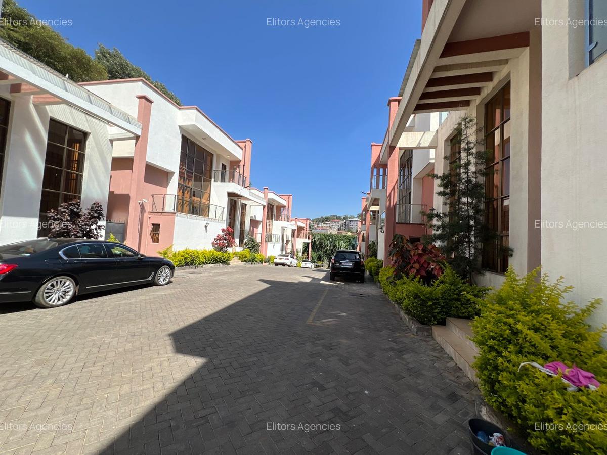 5 Bed Villa with En Suite at Chalbi Drive - 20