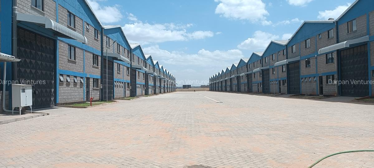 7,616 ft² Warehouse with Service Charge Included in Eastern ByPass - 7