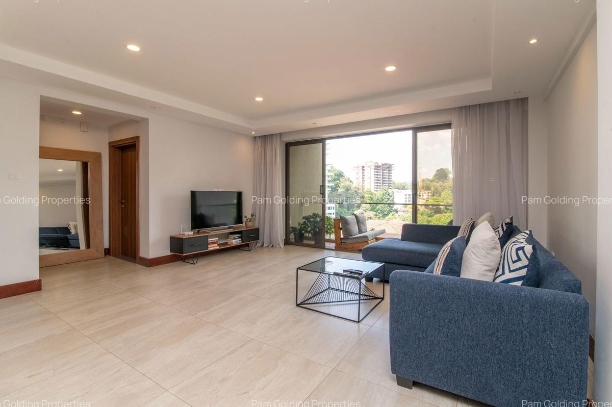 2 Bed Apartment with En Suite at Terrace Close - 4