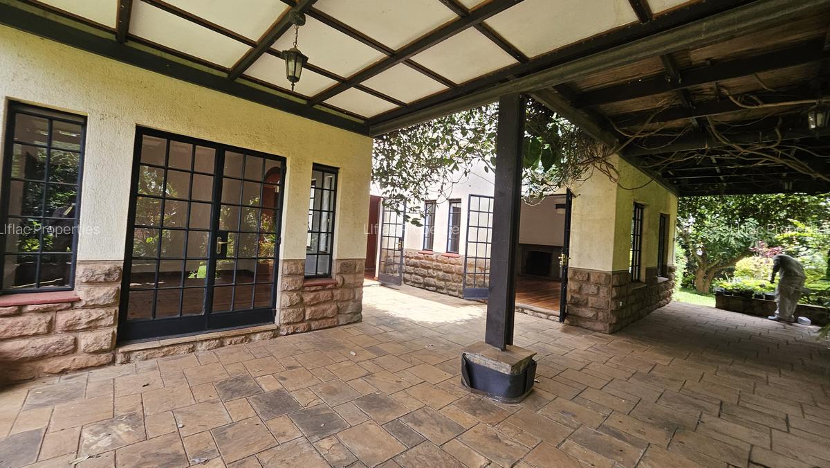 5 Bed House with En Suite in Runda - 18