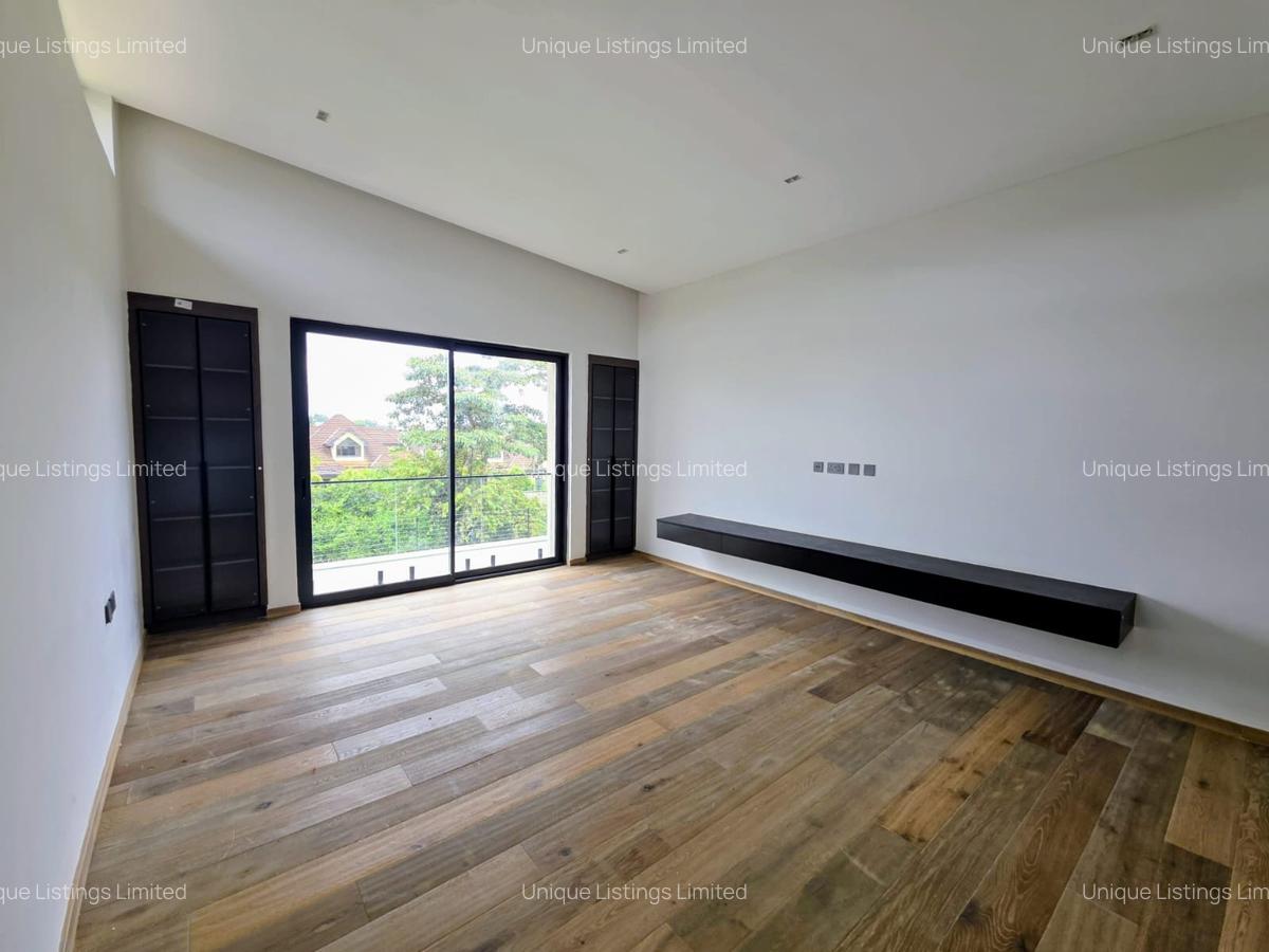 5 Bed Villa with En Suite in Runda - 9