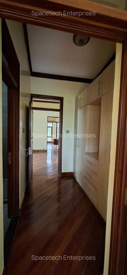 4 Bed Townhouse with En Suite in Hill View - 7