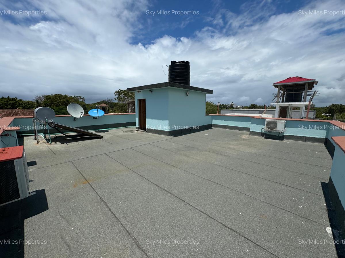 3 Bed Villa with En Suite at Diani Airport - 14