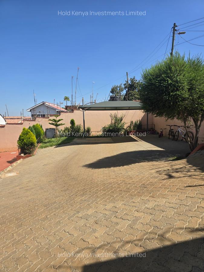 4 Bed House with En Suite at Sahara Ridge - 6