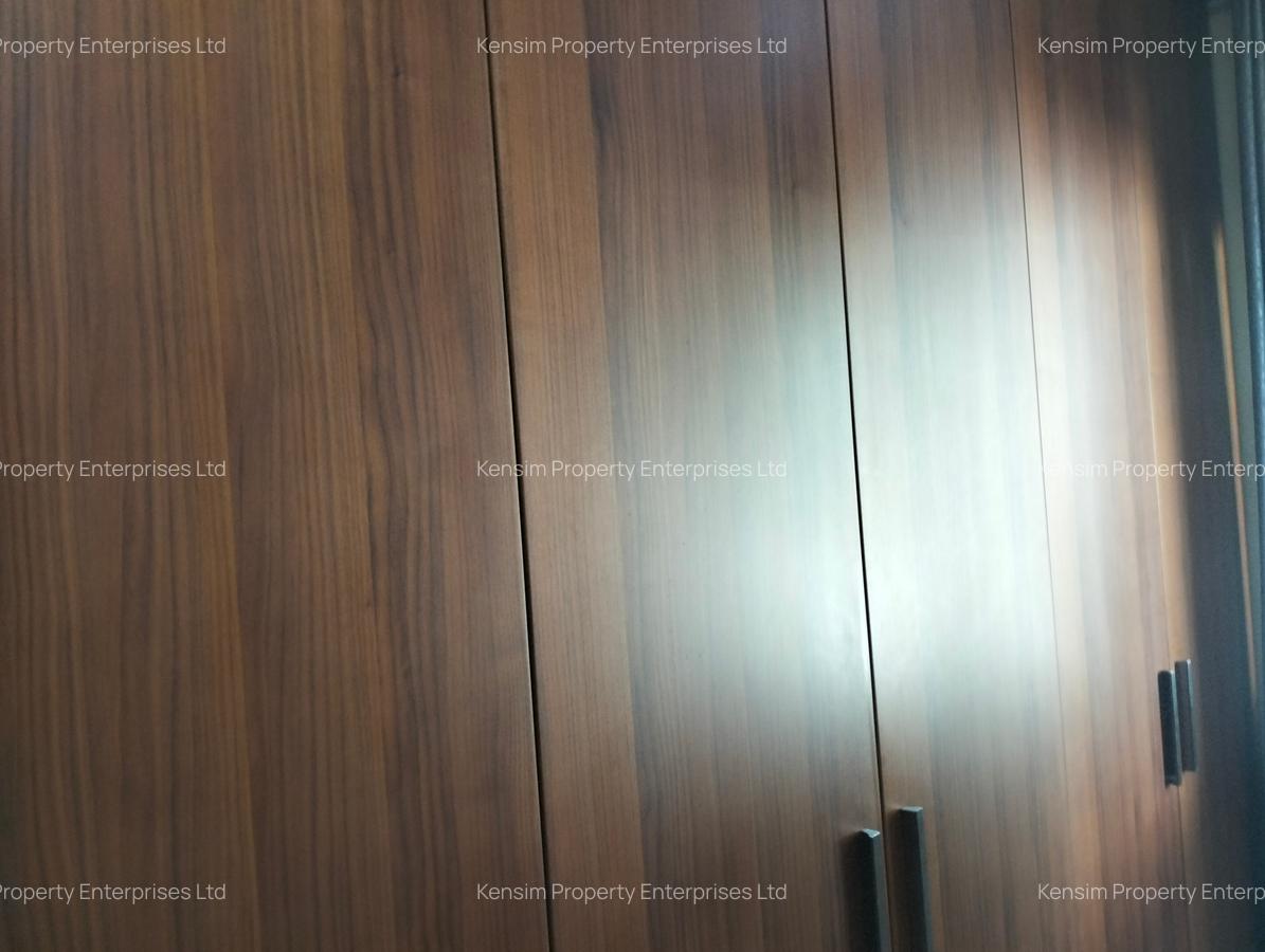 5 Bed Townhouse with En Suite in Lavington - 7