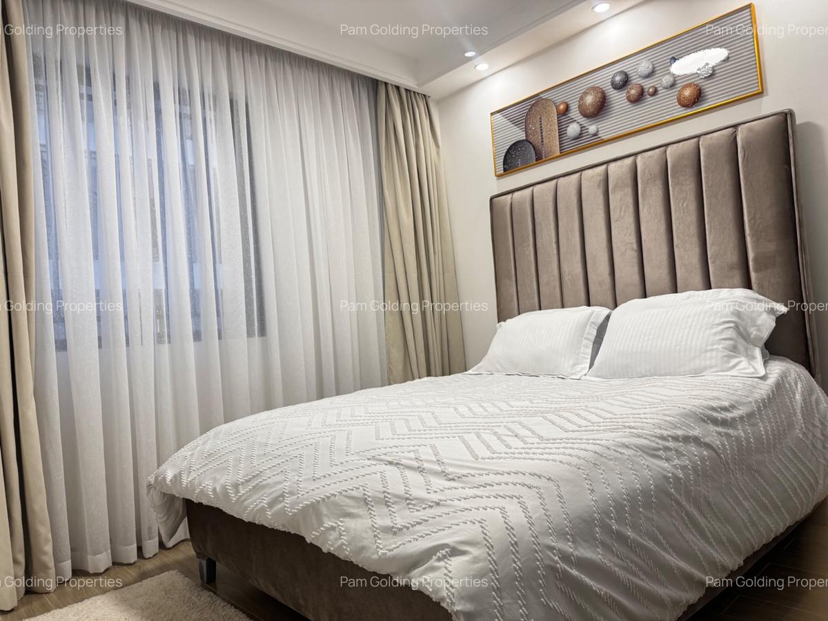 Furnished 3 Bed Apartment with En Suite in Riverside - 15