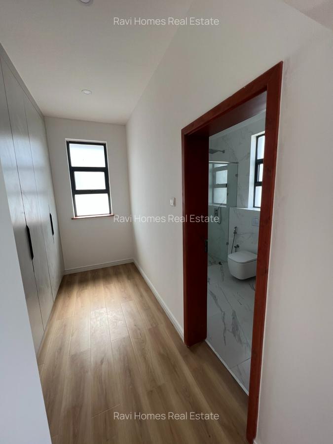 4 Bed Townhouse with En Suite at Maasai Lodge Road - 13