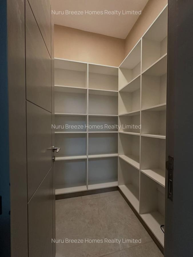 4 Bed Townhouse with En Suite in Langata - 15