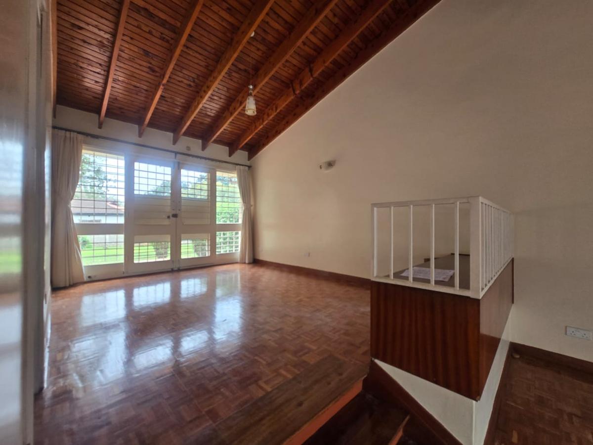 4 Bed House with En Suite in Runda - 20