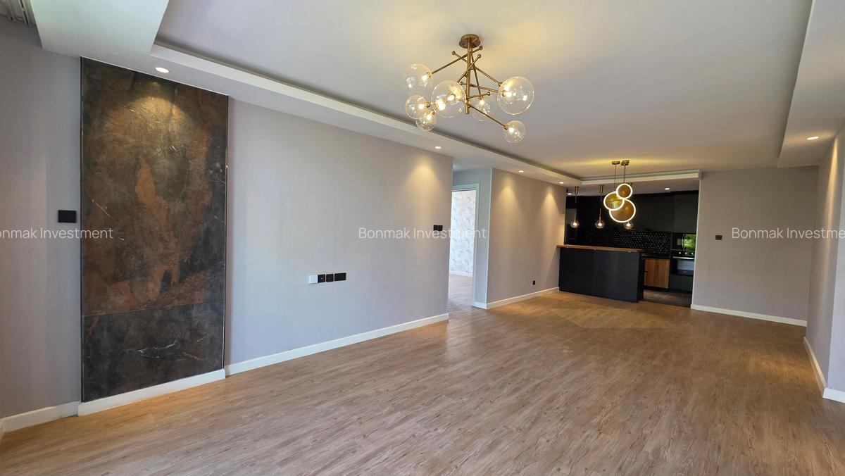 3 Bed Apartment with En Suite at Brookside Drive. - 6