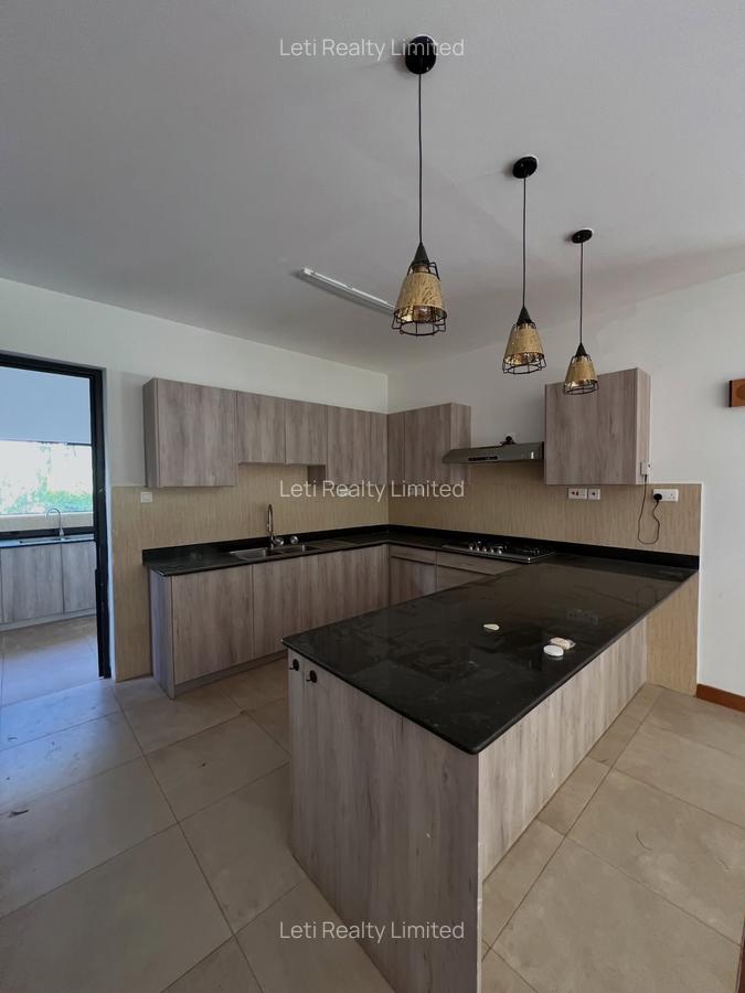 5 Bed Townhouse with En Suite in Lavington - 8