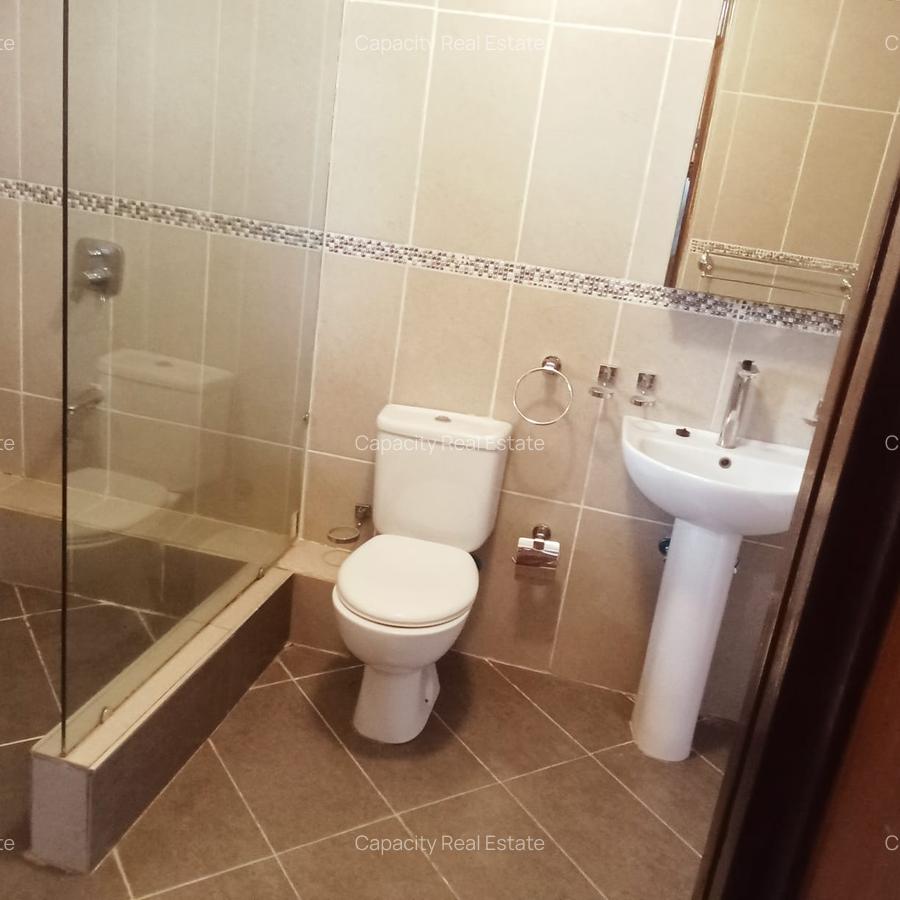 4 Bed Villa with En Suite in Runda - 18