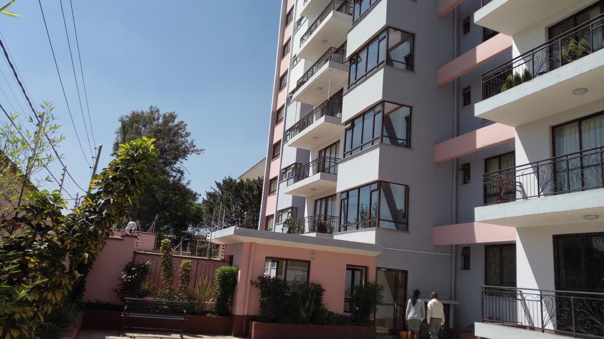 3 Bed Apartment with En Suite at Kilimani Estate Nairobi - 16