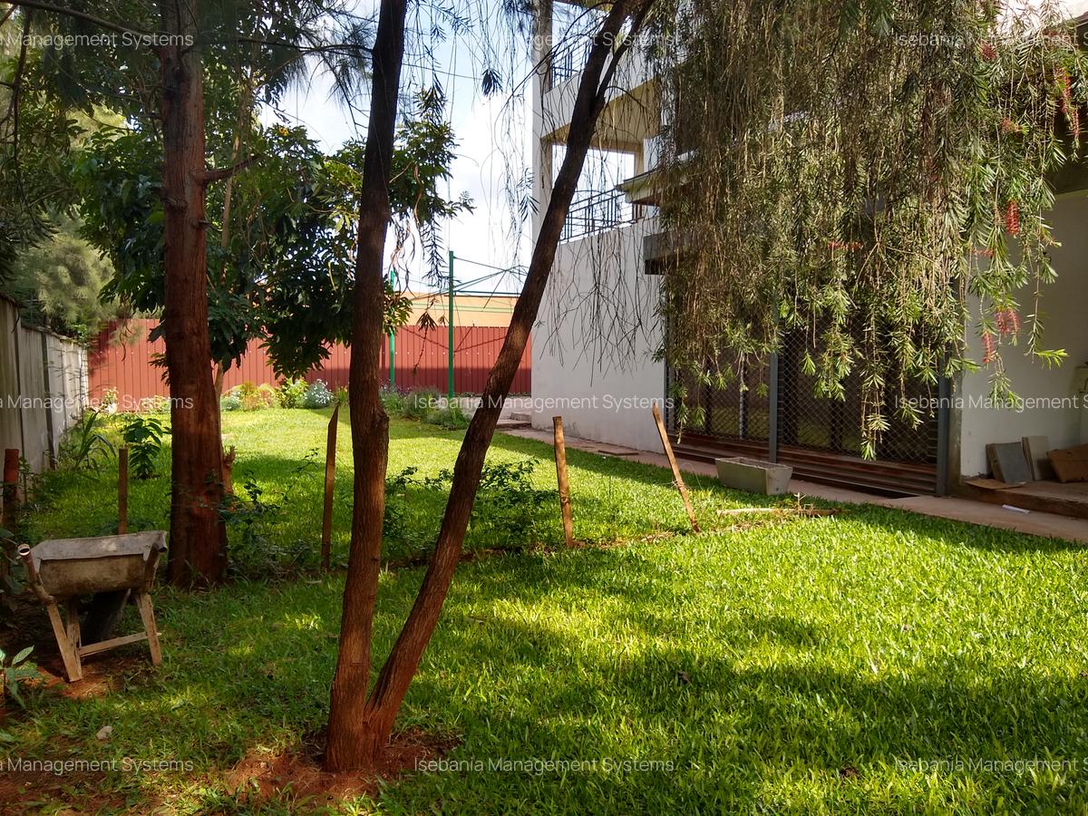 Furnished 2 Bed Apartment with En Suite at - 13