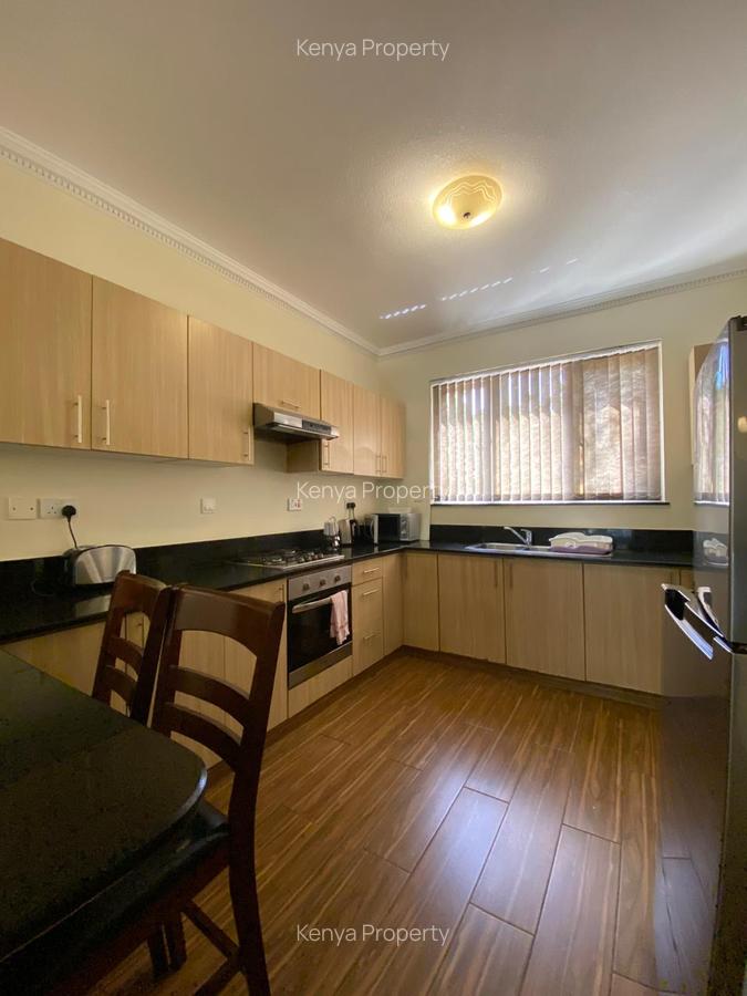 Serviced 2 Bed Apartment with En Suite at Brookside Gardens - 4