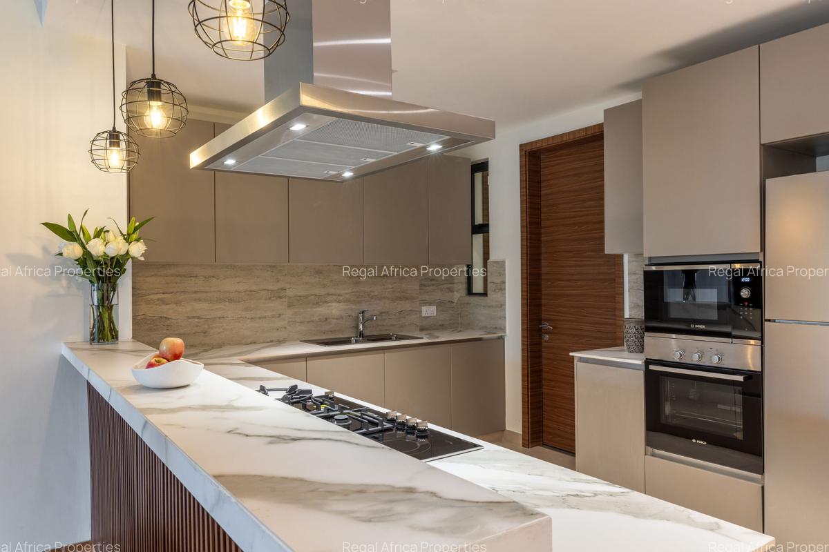 2 Bed Apartment with En Suite in Riverside - 5