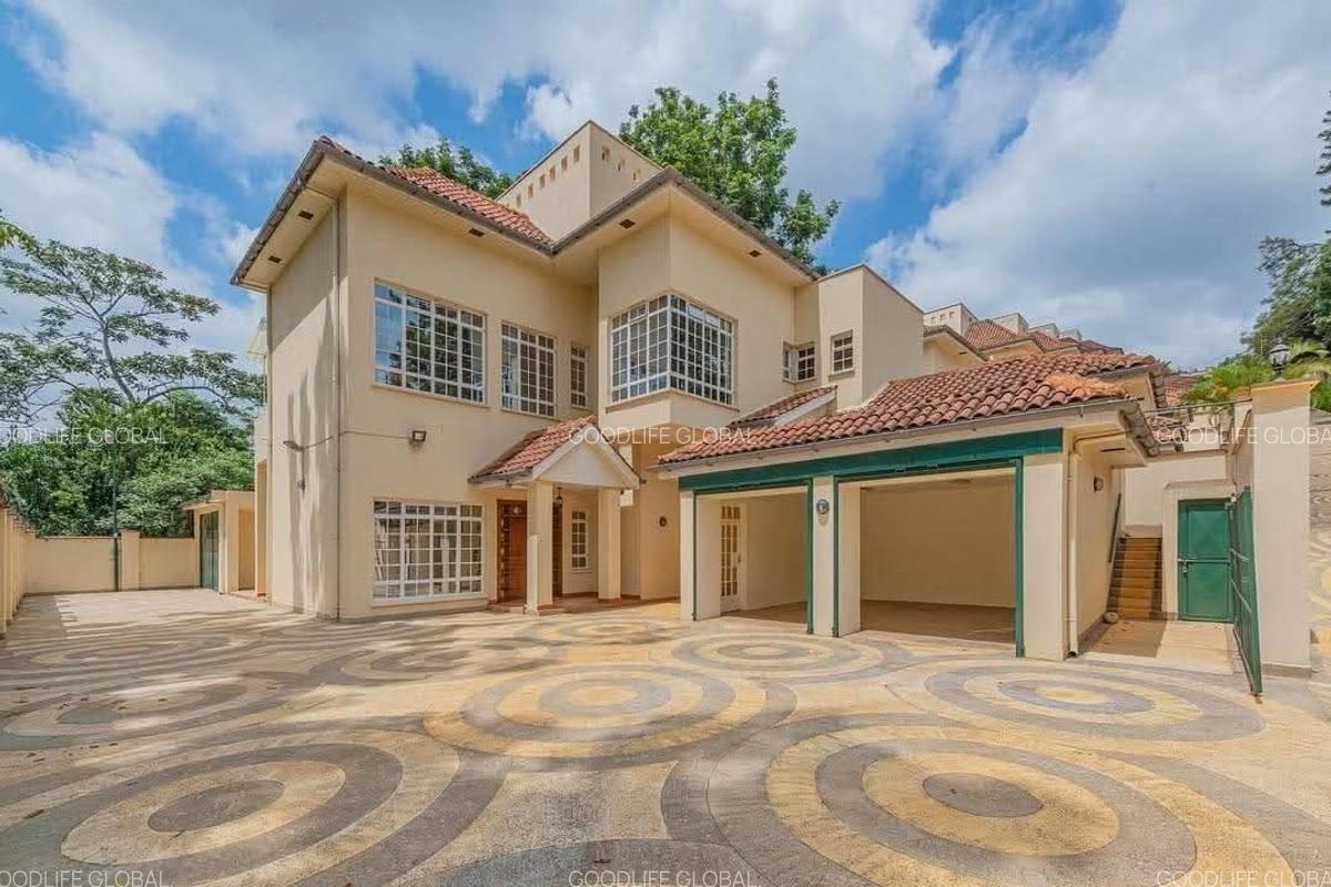 4 Bed Villa with En Suite at Westlands - 1