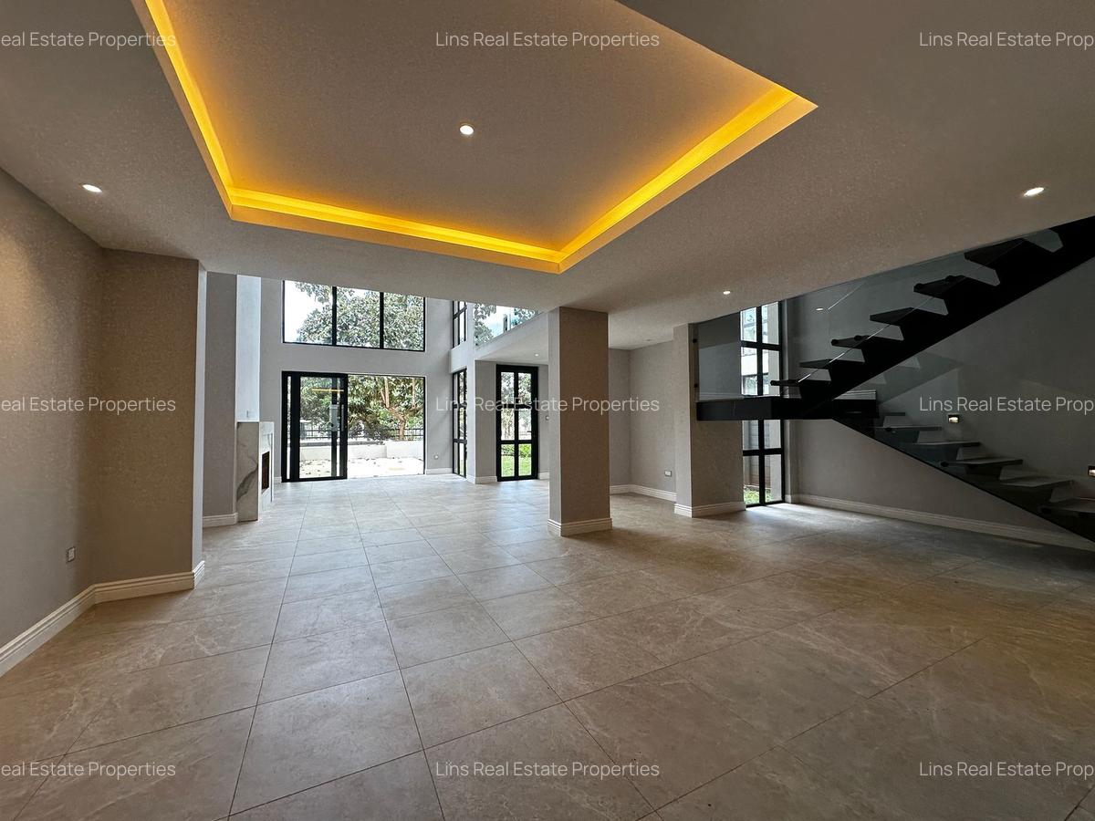 4 Bed Townhouse with En Suite in Runda - 5