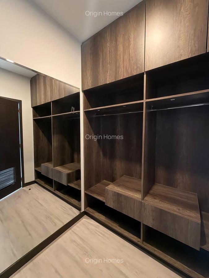 3 Bed Apartment with En Suite at Riverside Drive - 4